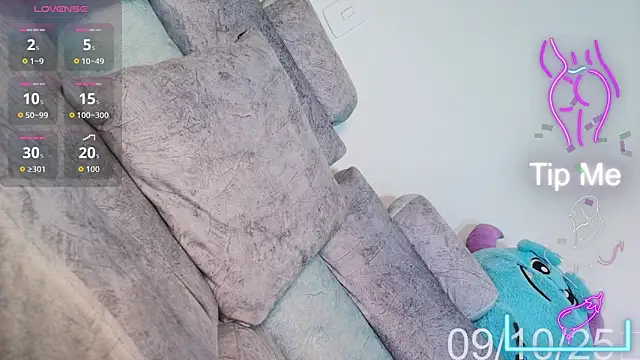 Snapshot of Kenia_Fox chatting on October 10, 6:34 am Kenia Fox online show from October 10, 6:34 am