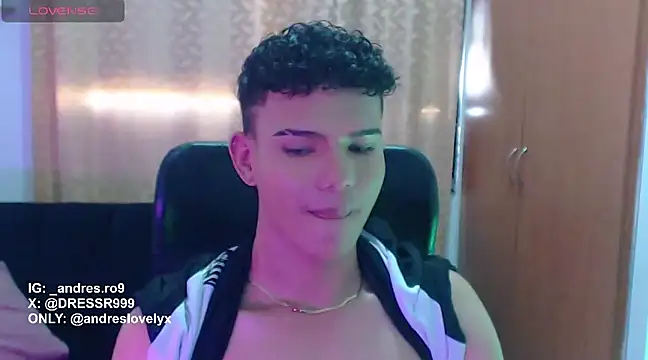 Snapshot of adonis_lovely chatting on December 8, 4:07 pm adonis lovely online show from December 8, 4:07 pm