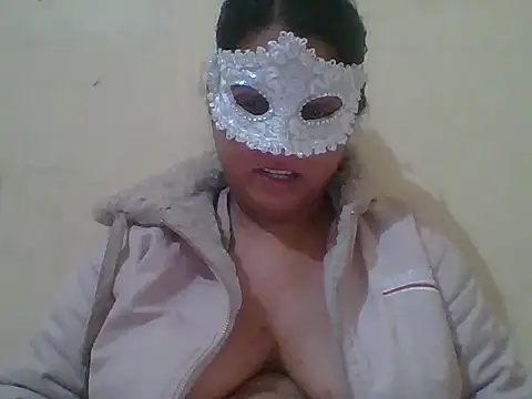 Snapshot of kamayanisingh24 chatting on January 1, 6:38 pm kamayanisingh24 online show from January 1, 6:38 pm