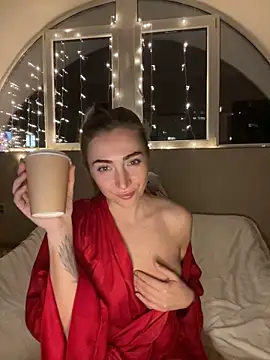 Snapshot of kira_proxima_02 chatting on December 15, 4:04 pm kira proxima 02 online show from December 15, 4:04 pm