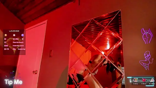 Alliemilky online show from October 28, 4:38 am