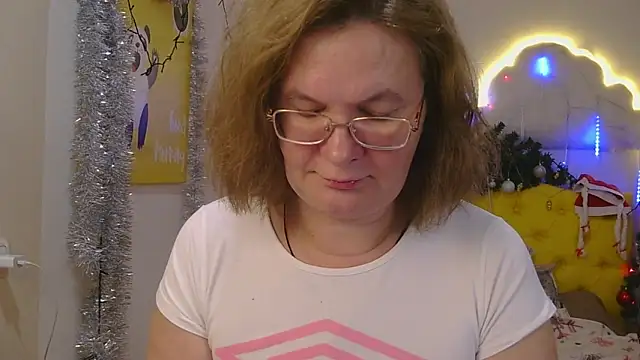 Snapshot of HolyMilfa chatting on January 12, 11:07 am HolyMilfa online show from January 12, 11:07 am