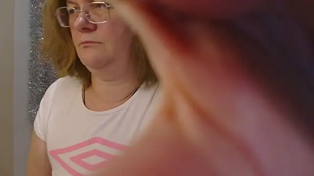 Snapshot of HolyMilfa chatting on January 12, 2:09 pm HolyMilfa online show from January 12, 2:09 pm