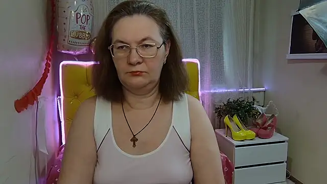 Snapshot of HolyMilfa chatting on March 14, 7:37 am HolyMilfa online show from March 14, 7:37 am