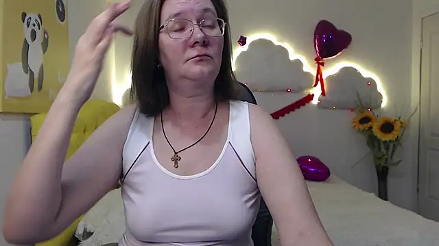 Snapshot of HolyMilfa chatting on March 22, 2:03 pm HolyMilfa online show from March 22, 2:03 pm