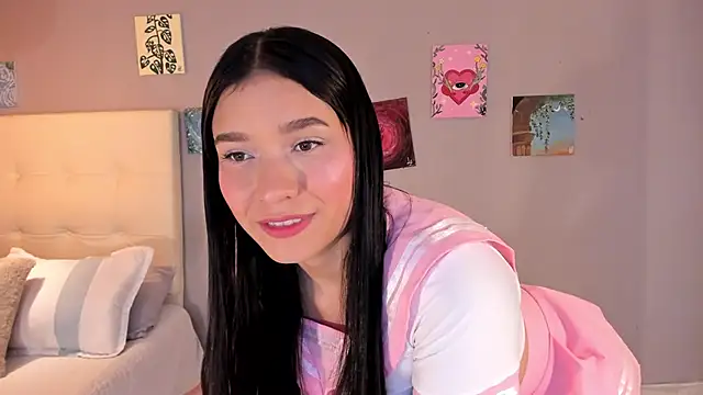 Snapshot of Maia_W10 chatting on May 1, 12:21 pm Maia W10 online show from May 1, 12:21 pm