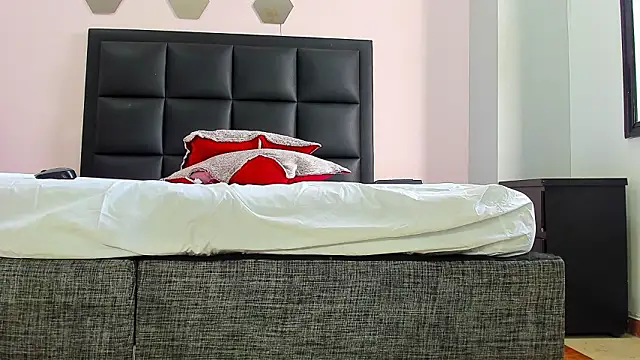 Catalina Jonex online show from March 10, 2:33 pm