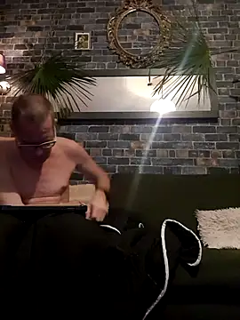 mikeythebestsucker online show from November 3, 2:46 am