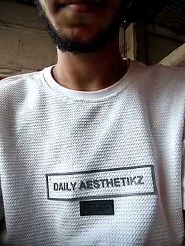 Snapshot of karan_143 chatting on April 5, 10:12 am karan 143 online show from April 5, 10:12 am