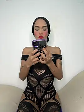 Snapshot of Exotic_girl666 chatting on June 13, 1:58 am Exotic girl666 online show from June 13, 1:58 am