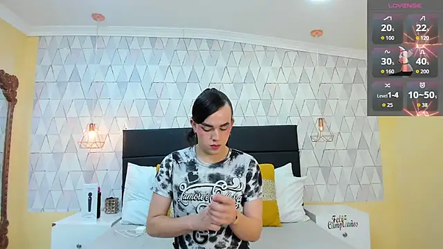 Snapshot of JustinePerry chatting on October 17, 3:20 am JustinePerry online show from October 17, 3:20 am