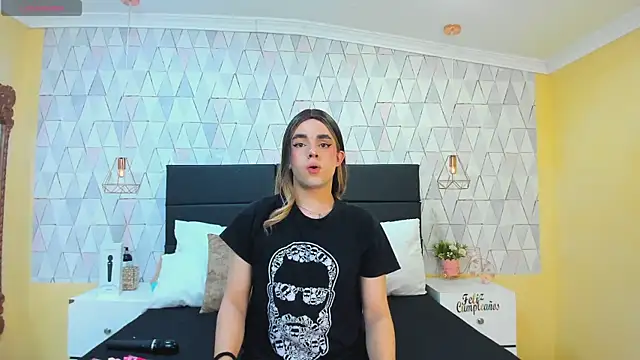 Snapshot of JustinePerry chatting on October 20, 3:40 am JustinePerry online show from October 20, 3:40 am