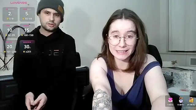 Snapshot of Kinkycouple1789 chatting on December 27, 5:42 am Kinkycouple1789 online show from December 27, 5:42 am