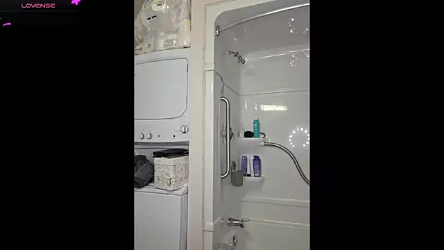 Snapshot of Kinkycouple1789 chatting on April 6, 12:41 am Kinkycouple1789 online show from April 6, 12:41 am