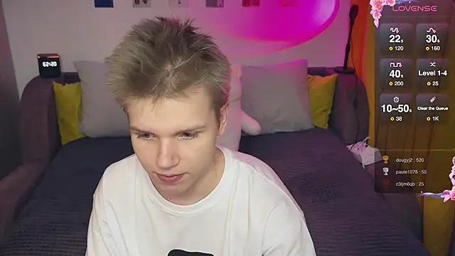 Snapshot of metratok chatting on February 3, 2:53 am metratok online show from February 3, 2:53 am