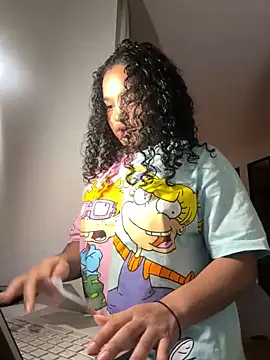 Lucy wilson5 online show from February 4, 5:10 am