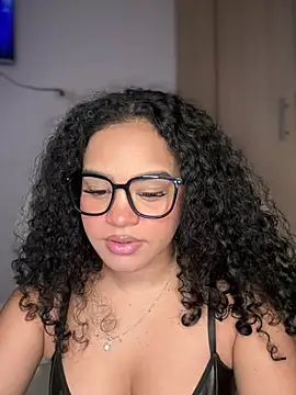 Lucy wilson5 online show from March 18, 4:04 am