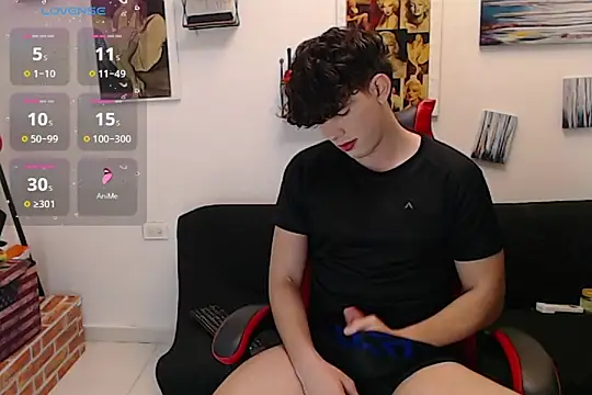 Angelo-cianuro- online show from October 22, 10:20 pm