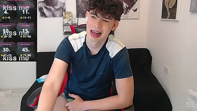 Snapshot of Angelo-cianuro- chatting on March 30, 7:48 pm Angelo-cianuro- online show from March 30, 7:48 pm