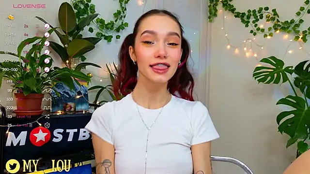 Snapshot of MyLou_ chatting on December 16, 3:54 pm MyLou online show from December 16, 3:54 pm