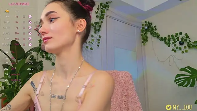 Snapshot of MyLou_ chatting on December 23, 7:30 pm MyLou online show from December 23, 7:30 pm