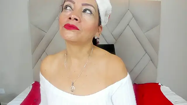 Kasandra Gomez online show from December 4, 12:25 pm