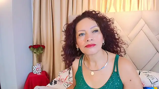 Snapshot of Kasandra_Gomez chatting on May 28, 12:13 pm Kasandra Gomez online show from May 28, 12:13 pm