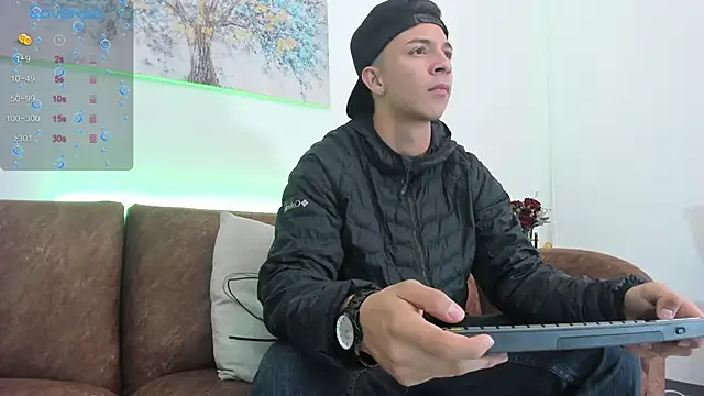 Snapshot of Samuel_Up chatting on January 21, 4:10 am Samuel Up online show from January 21, 4:10 am