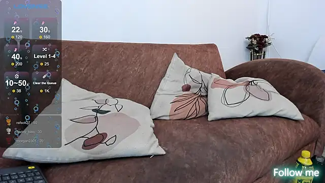 Snapshot of Samuel_Up chatting on February 9, 5:08 am Samuel Up online show from February 9, 5:08 am