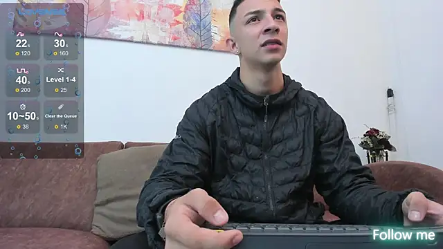 Snapshot of Samuel_Up chatting on March 21, 4:06 am Samuel Up online show from March 21, 4:06 am