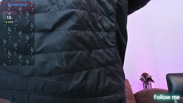 Snapshot of Samuel_Up chatting on March 22, 4:24 am Samuel Up online show from March 22, 4:24 am