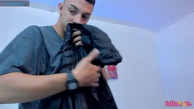 Snapshot of Samuel_Up chatting on October 12, 4:22 am Samuel Up online show from October 12, 4:22 am