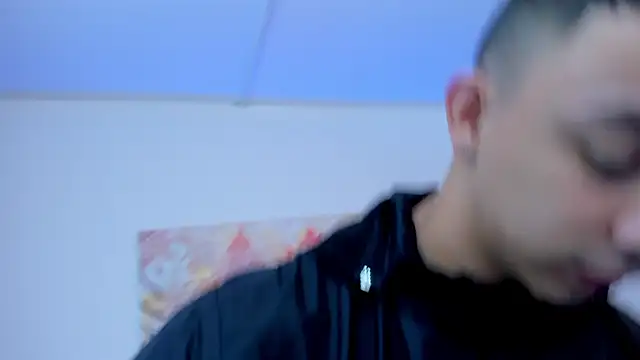 Snapshot of Samuel_Up chatting on October 16, 4:24 am Samuel Up online show from October 16, 4:24 am