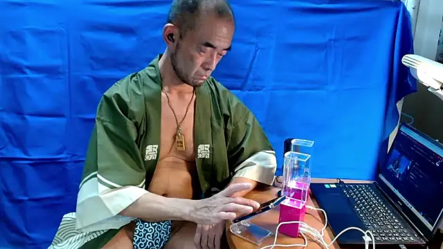 Snapshot of heita_omori chatting on September 9, 1:10 pm heita omori online show from September 9, 1:10 pm