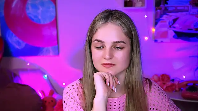 DeboraLarson online show from March 6, 1:48 am