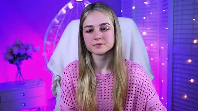 DeboraLarson online show from March 19, 4:14 am