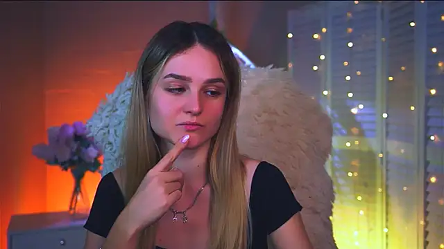 DeboraLarson online show from February 18, 3:13 am