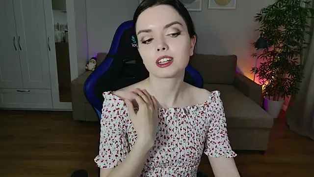 likeamoss online show from July 27, 2:35 pm