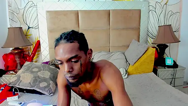 Snapshot of bigblackhotx1 chatting on October 11, 2:48 pm bigblackhotx1 online show from October 11, 2:48 pm