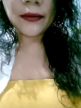 Snapshot of Kasandra02 chatting on February 22, 5:12 am Kasandra02 online show from February 22, 5:12 am