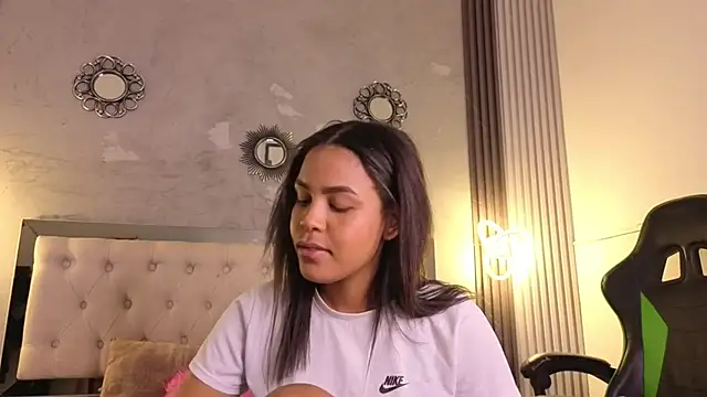 alexa andherson online show from October 15, 7:36 pm