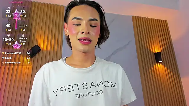 Snapshot of miss_Ari chatting on December 11, 1:47 am miss Ari online show from December 11, 1:47 am