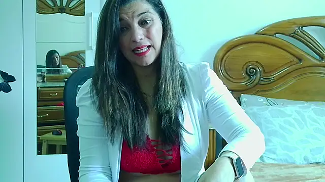 Snapshot of Julie_Boronat26 chatting on February 27, 2:17 pm Julie Boronat26 online show from February 27, 2:17 pm