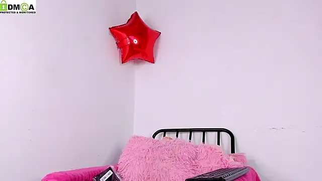 Snapshot of baby_alee chatting on December 3, 11:01 am baby alee online show from December 3, 11:01 am