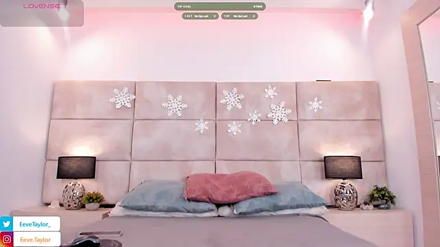 Eevee Taylor online show from December 15, 3:22 am