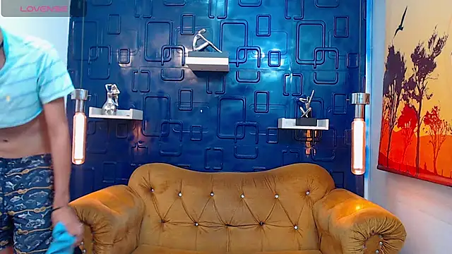 Snapshot of andy_staar chatting on December 22, 1:45 am andy staar online show from December 22, 1:45 am