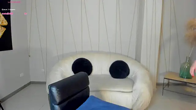 Snapshot of StacyWoods chatting on March 6, 4:49 pm StacyWoods online show from March 6, 4:49 pm