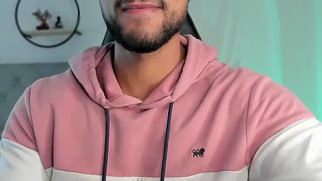 LiamGarcia1 online show from December 22, 12:38 pm