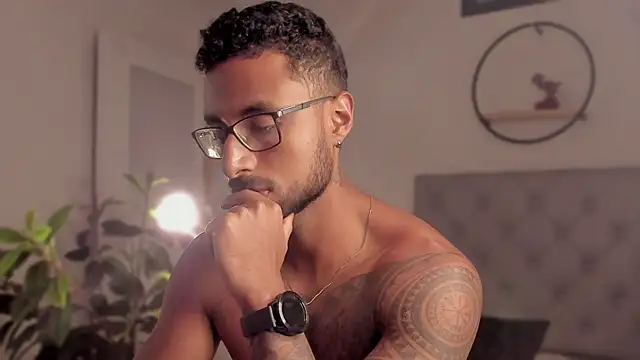 LiamGarcia1 online show from January 30, 4:02 pm