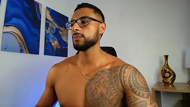 LiamGarcia1 online show from February 5, 7:29 pm